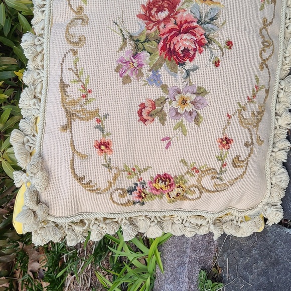 Aubusson  petit  point  floral  tassel  rectangular  pillow - Picture 2 of 16